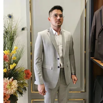 2023 Нова мода сватба мъже светло сиво изрязани ревера костюми бизнес случайни официален костюм Homme тънък годни 2 бр комплект яке панталони